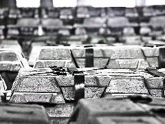 8月原鋁產量為264萬噸，同比下降3.7％